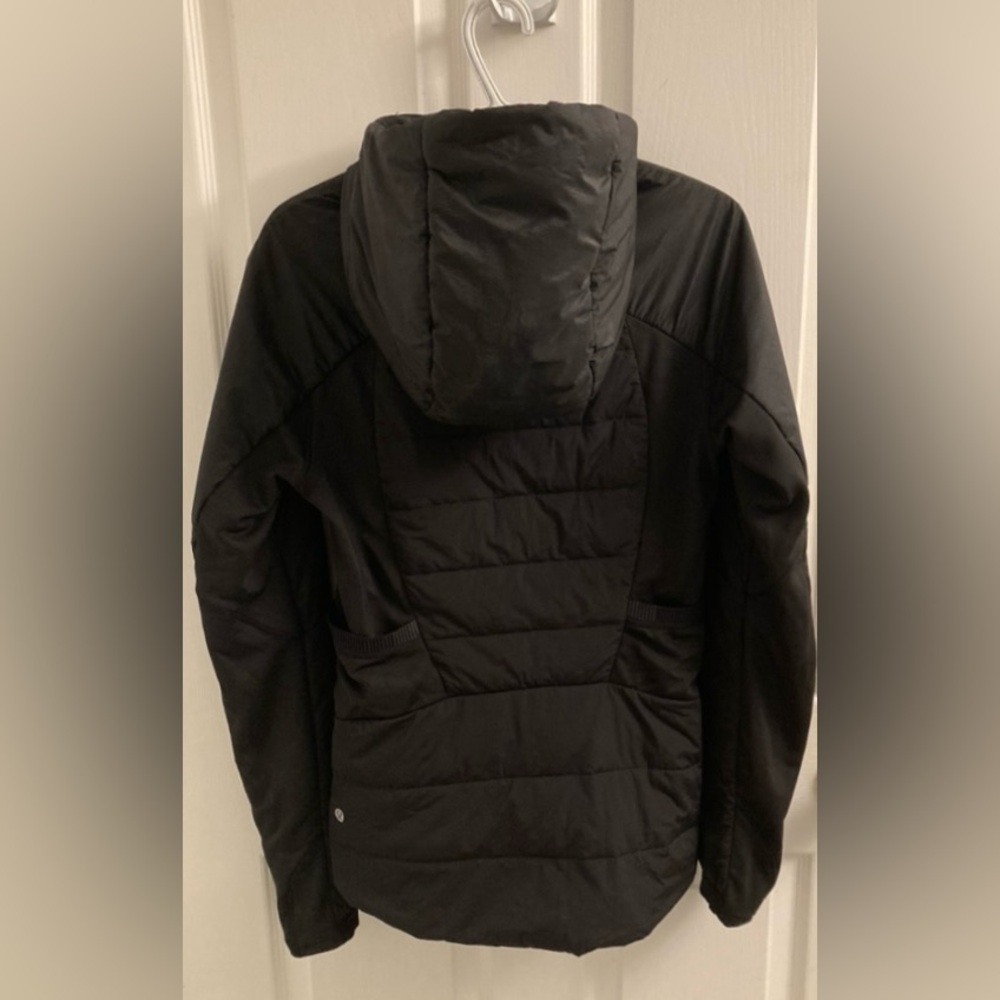 Lululemon down for it all jacket black like new sz 10 - Picture 6 of 8